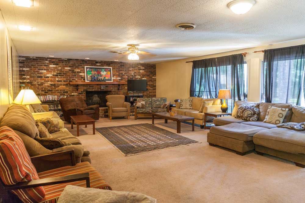 Outpatient Drug Rehab Near Augusta, GA - Willingway Women's Residence - Extended Treatment Services - Living room